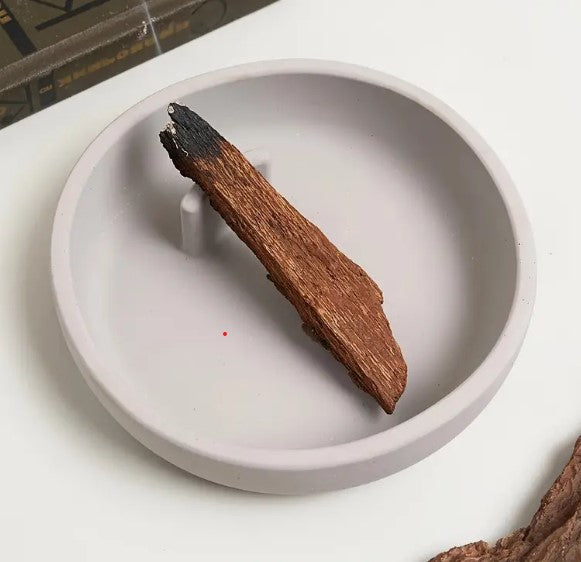 Atelier — Palo Santo Tabağı – Taş Dokulu El Yapımı Tütsülük | ES Artisan Studio