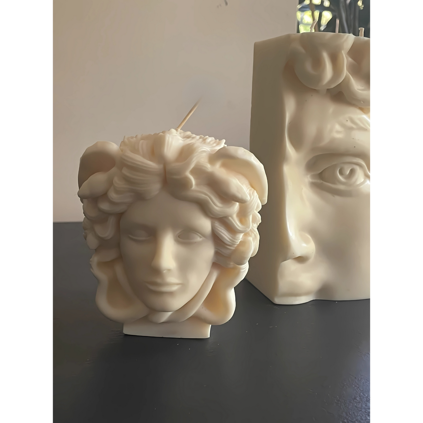 Medusa & David İkili Set – Dekoratif Heykel Mum Koleksiyonu (El Yapımı, Soya)
