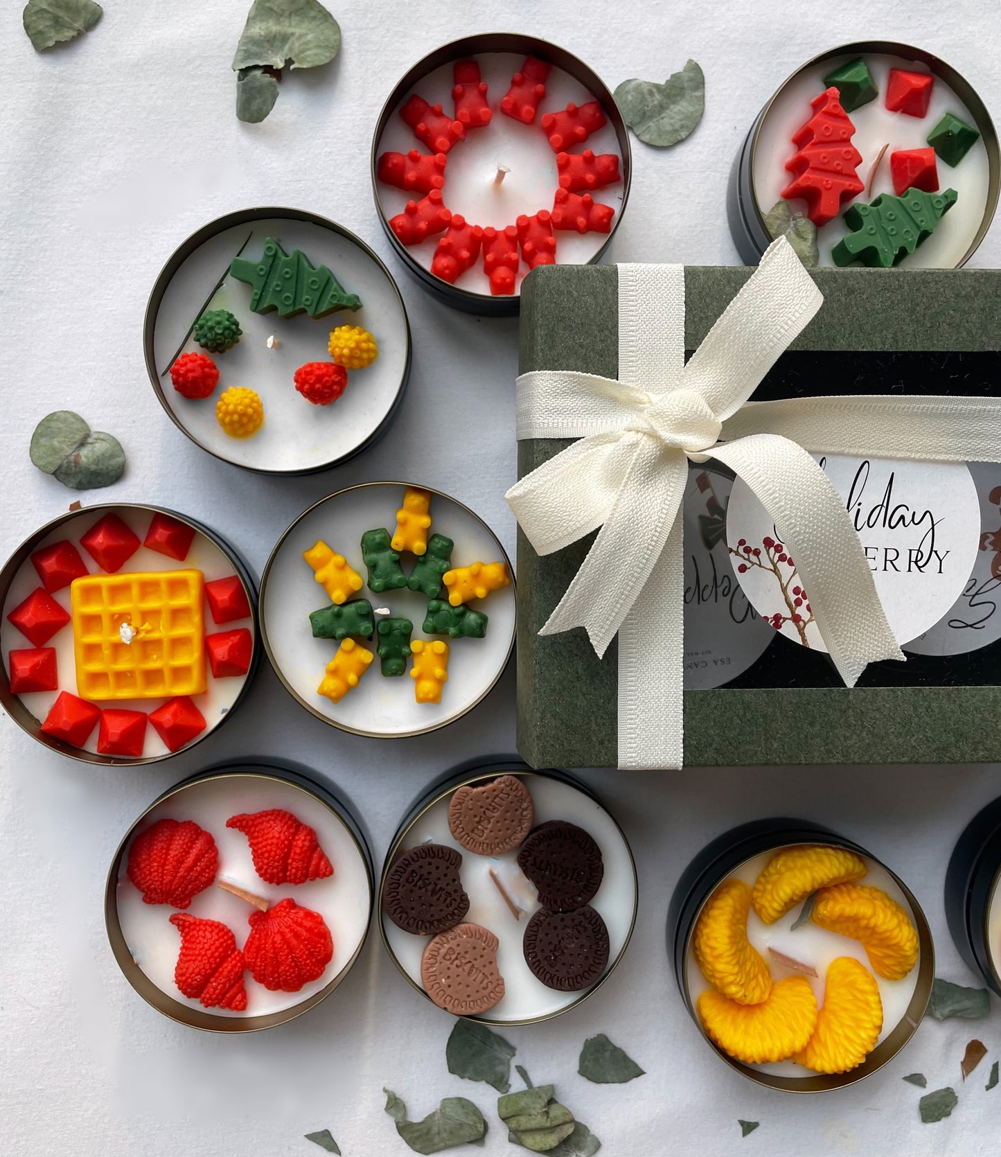 Renkli Mum Figür  Süslemeli Metal Kapaklı Kutulu Mumlar